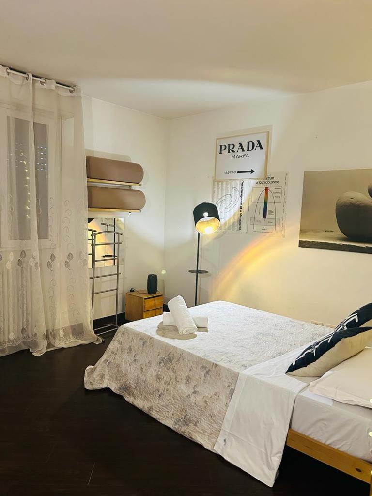 Easy Room Italy Prada ميلان المظهر الخارجي الصورة